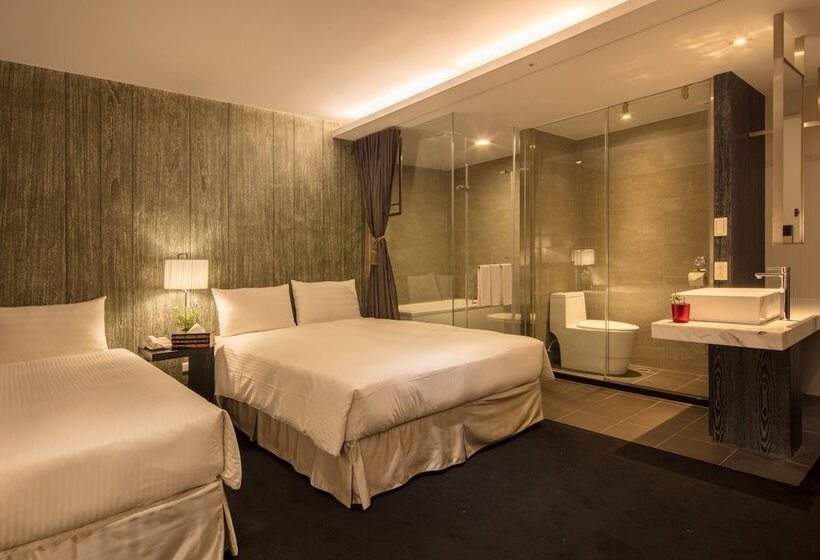 اتاق لوکس سه تخته, Finders Hotel Fu Qian