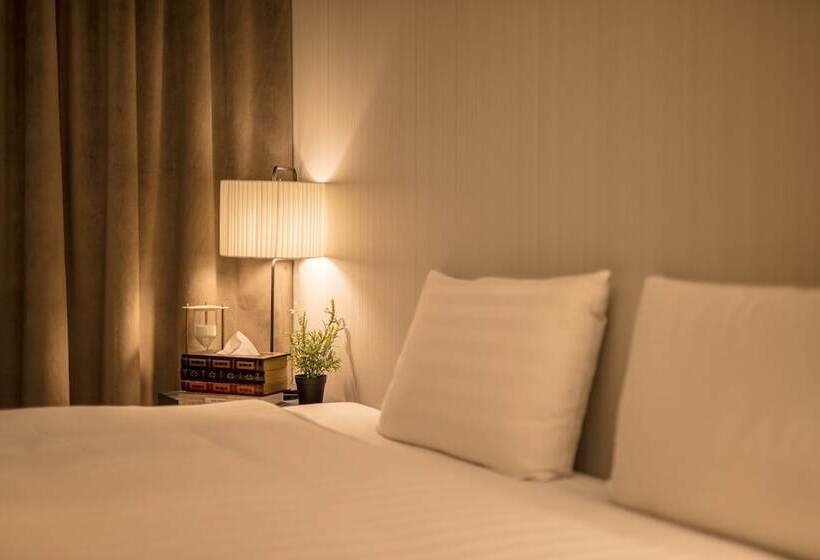 اتاق اجرایی, Finders Hotel Fu Qian