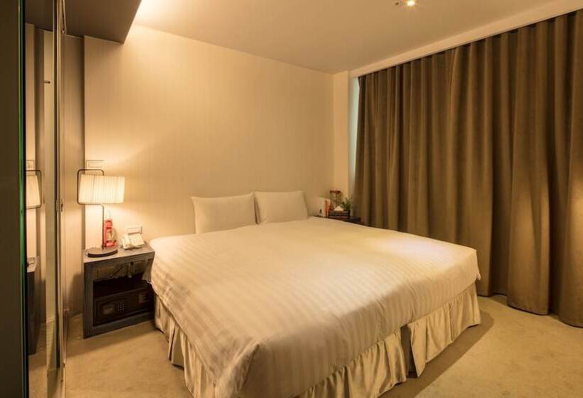 اتاق اجرایی, Finders Hotel Fu Qian