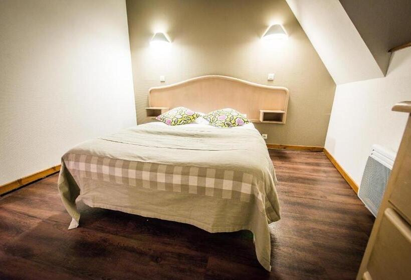 غرفة عائلية مطلّة علي الحديقة, Hôtel Au Lion