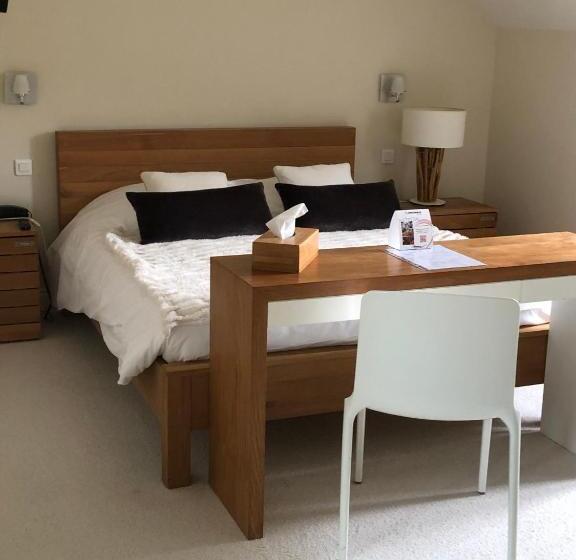 סוויטה, La Ferme Des Mares, Demeures & Châteaux