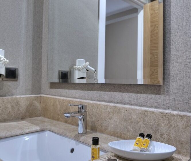 غرفة قياسية, Rodosto