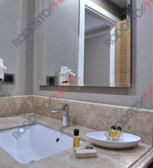 غرفة قياسية ثلاثية, Rodosto