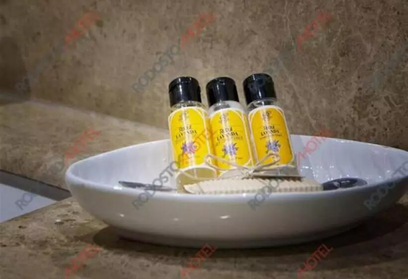 اتاق استاندارد سه نفره, Rodosto