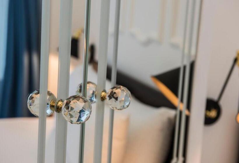 غرفة ديلوكس, Rodosto