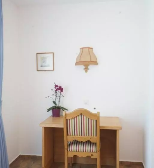 Habitación Estàndard Individual, Sternen