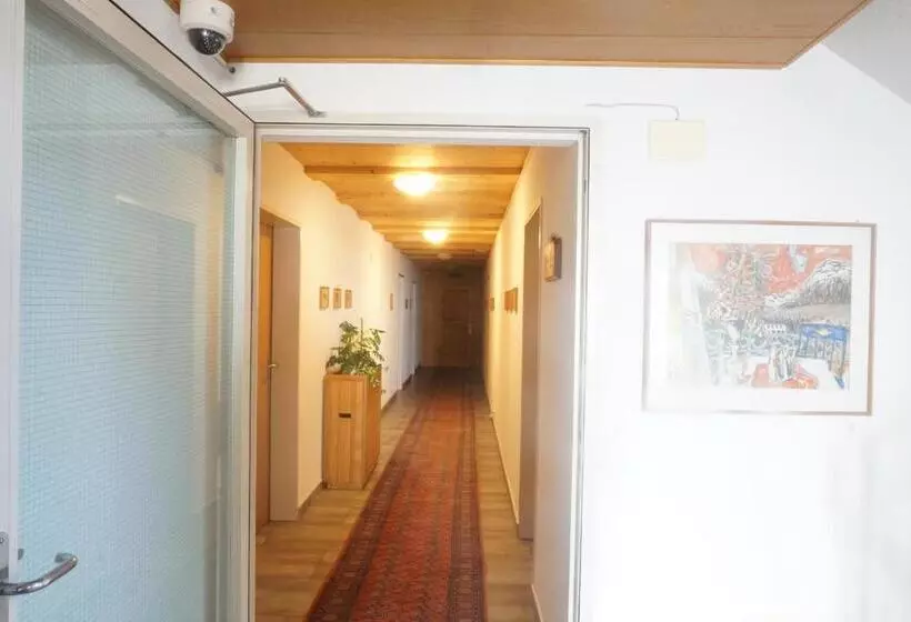 Habitación Estàndard Individual, Sternen