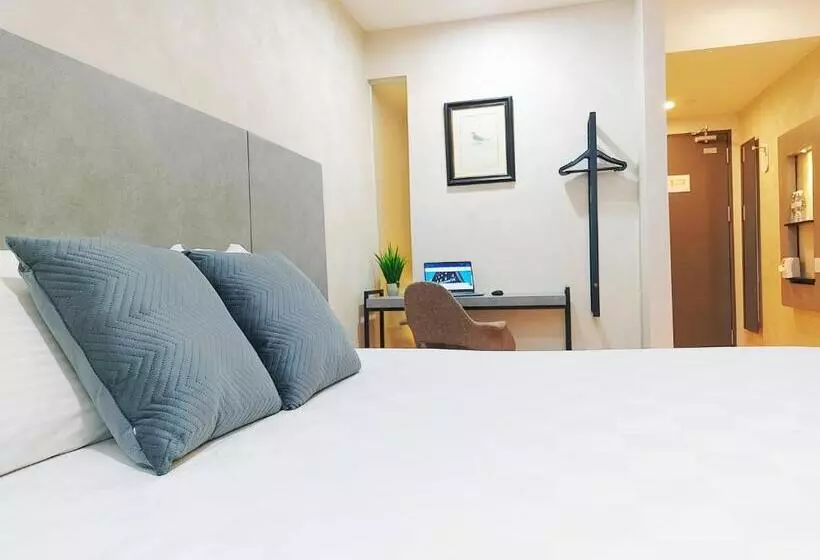 اتاق اجرایی با تخت بزرگ, The Leverage Business Hotel Mergong