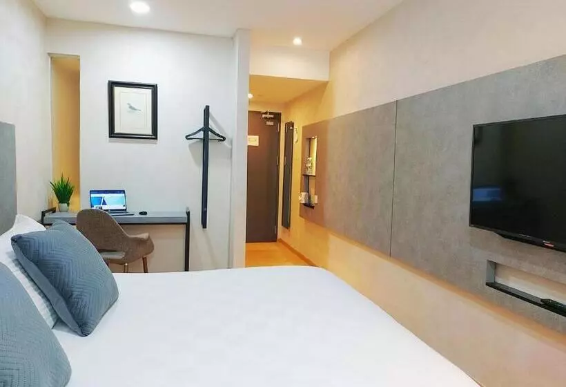 اتاق اجرایی با تخت بزرگ, The Leverage Business Hotel Mergong