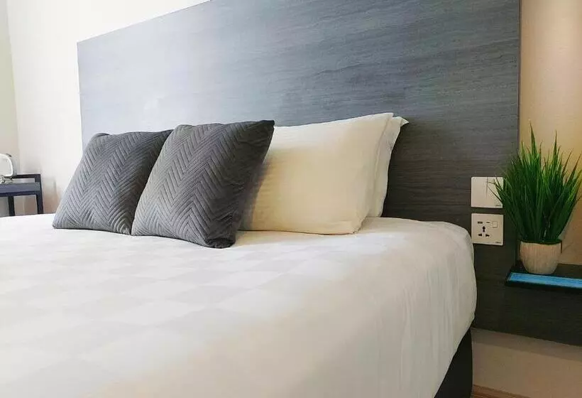 اتاق سوپریور با تخت بزرگ, The Leverage Business Hotel Mergong
