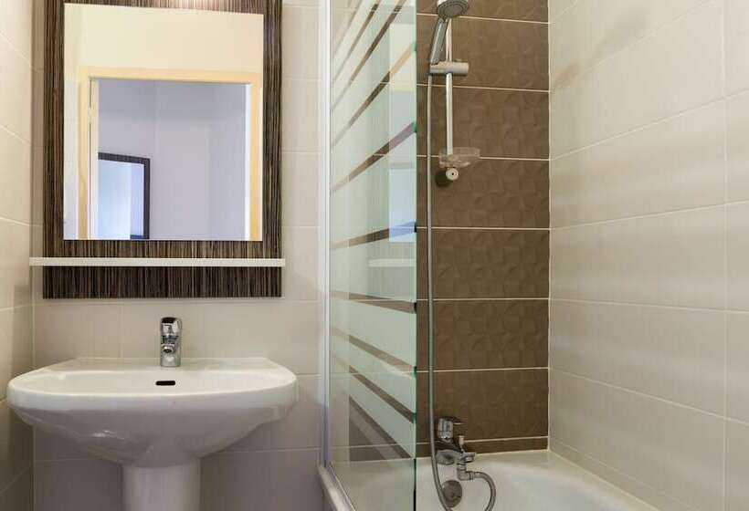 Номер Стандарт, The Originals City, Hôtel L  Acropole, Saintetienne Sud