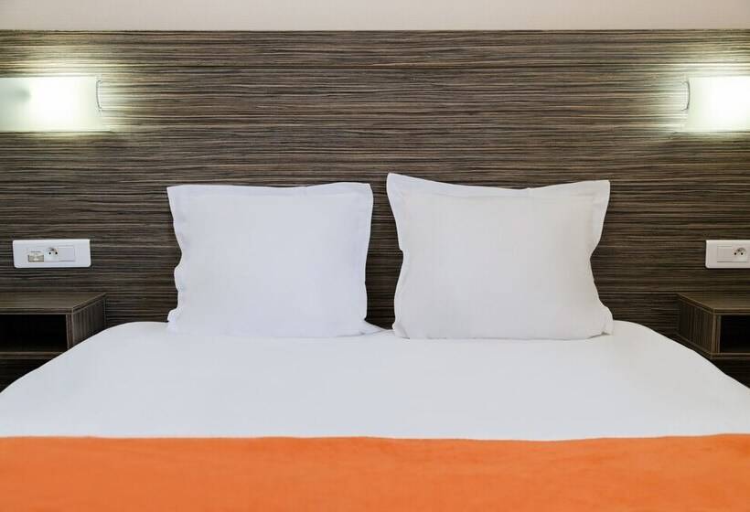 Номер Стандарт, The Originals City, Hôtel L  Acropole, Saintetienne Sud