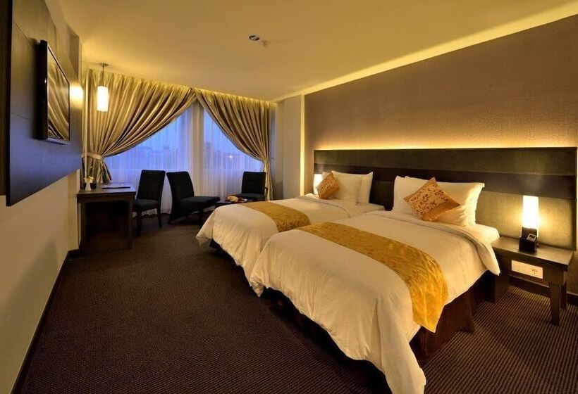 Номер Deluxe, Tjokro Hotel Pekanbaru