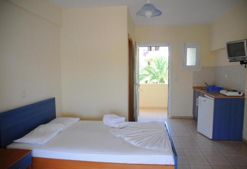 סטודיו סופריור, Maistrali Beach Studios