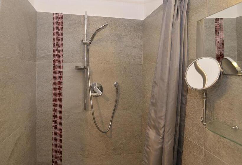 经济房, Modica Old Town Rooms  Self Checkin