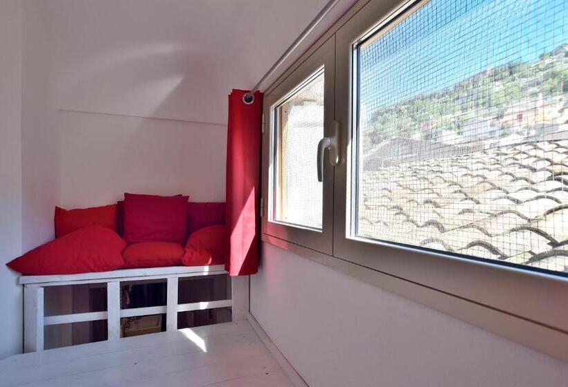 经济房, Modica Old Town Rooms  Self Checkin