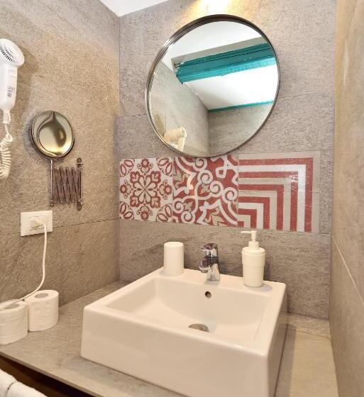 经济房, Modica Old Town Rooms  Self Checkin