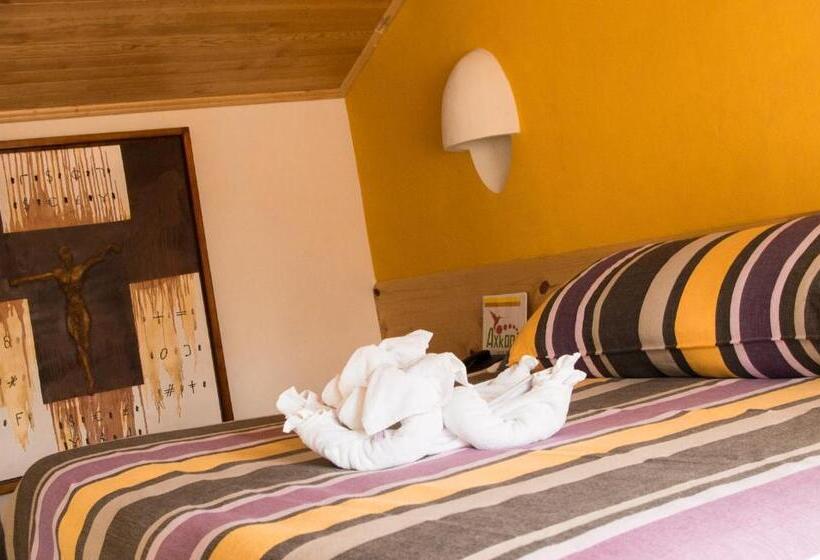 חדר סטנדרט שתי מיטות זוגיות, Axkan Arte