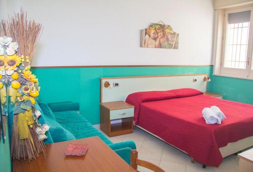 标准三人间, Villa Speranza