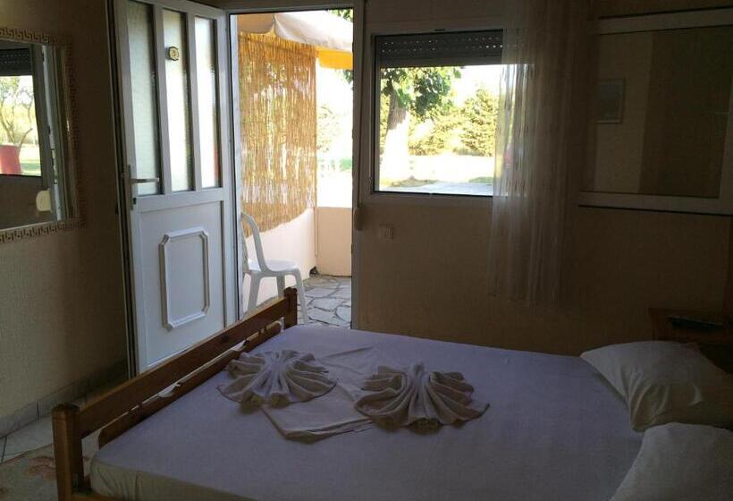 스탠다드 룸, Avra