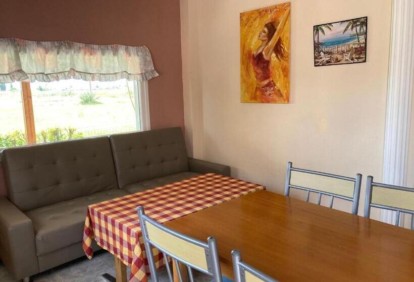 패밀리 룸 가든 전망, Avra