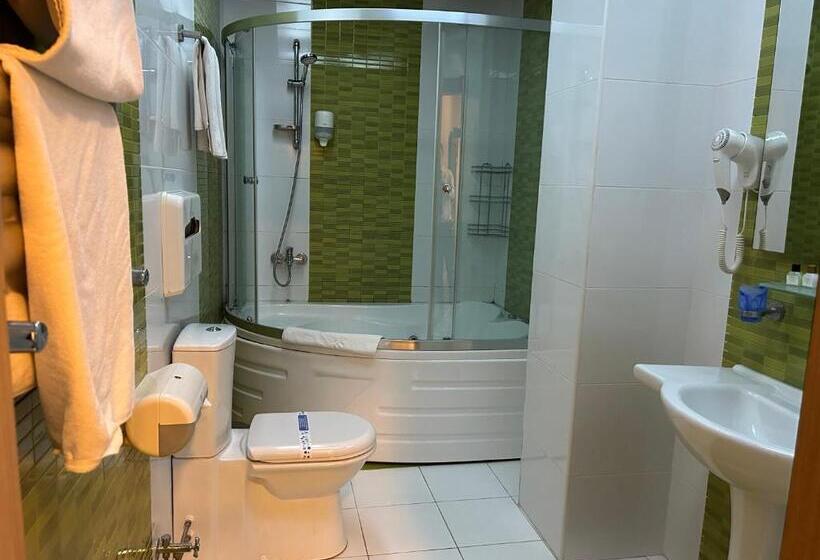 سوییت با چشمانداز دریا, Aysberq Resort