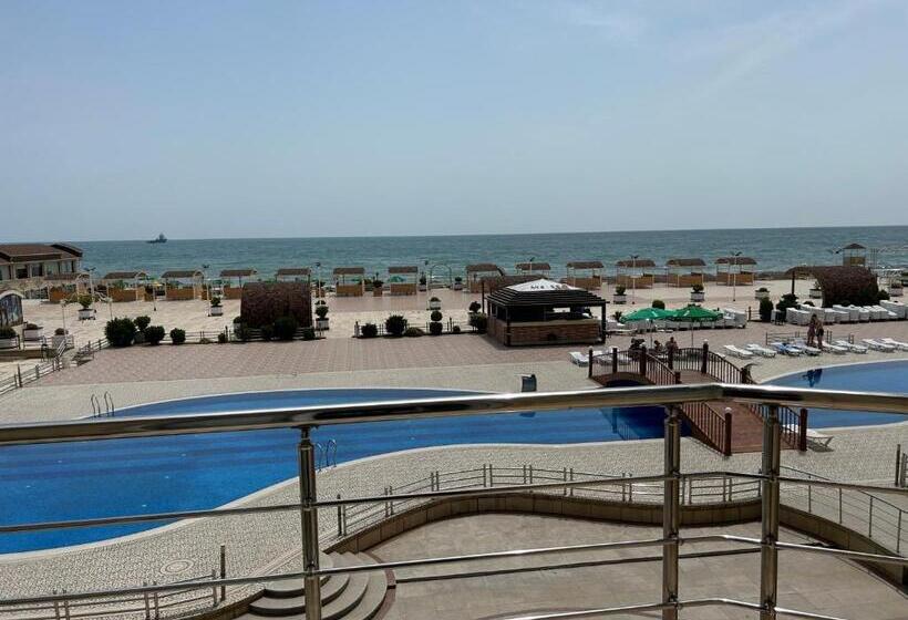 سوییت با چشمانداز دریا, Aysberq Resort