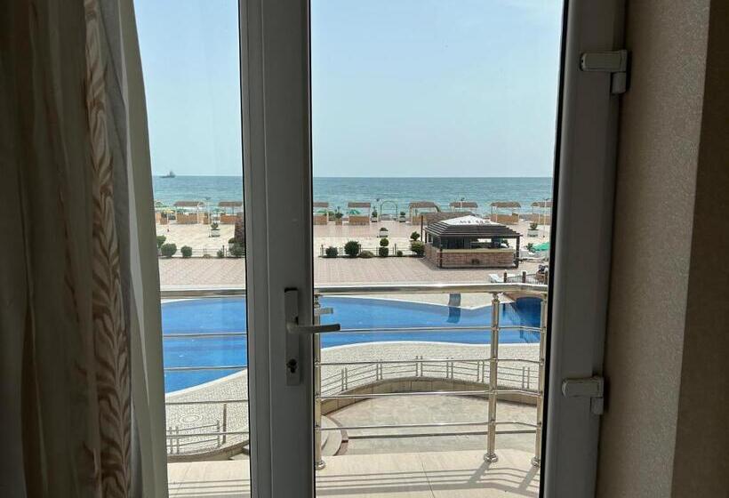 سوییت با چشمانداز دریا, Aysberq Resort