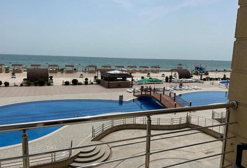 سوئیت با تخت بزرگ, Aysberq Resort