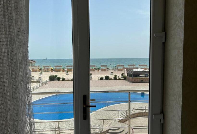 سوئیت با تخت بزرگ, Aysberq Resort