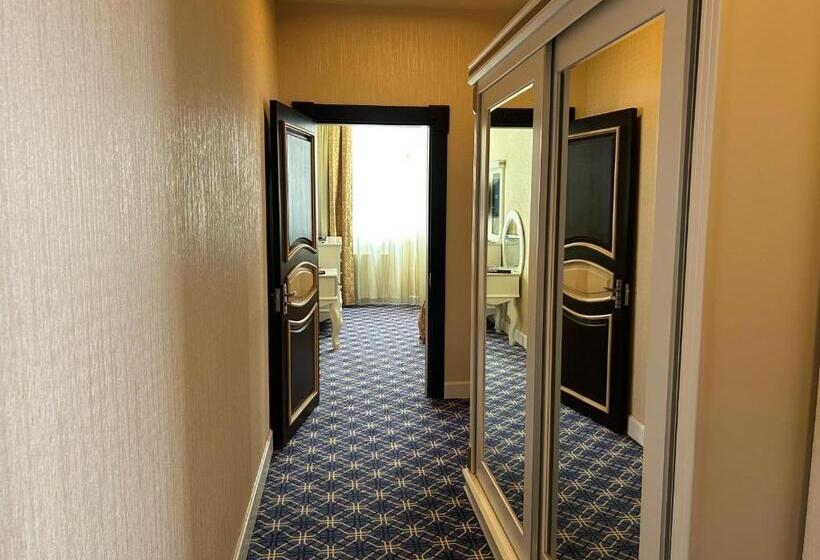 سوئیت با تخت بزرگ, Aysberq Resort