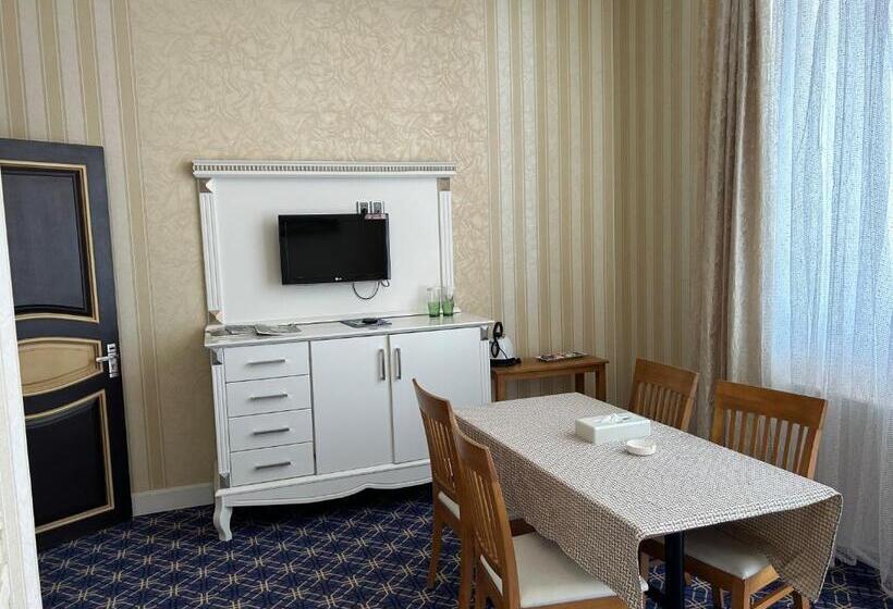 سوئیت با تخت بزرگ, Aysberq Resort