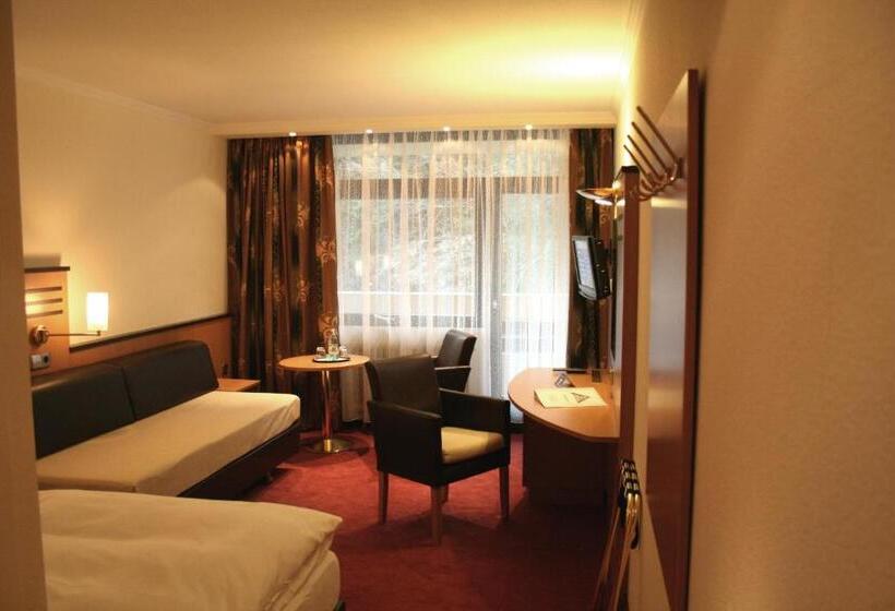 标准单人间, Bergfrieden