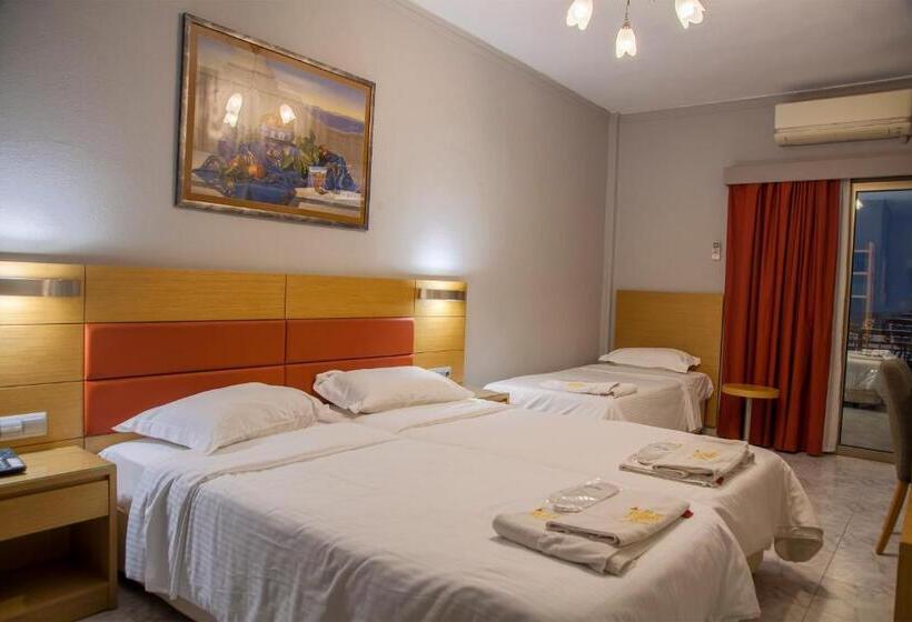 スタンダードトリプルルーム, Erika