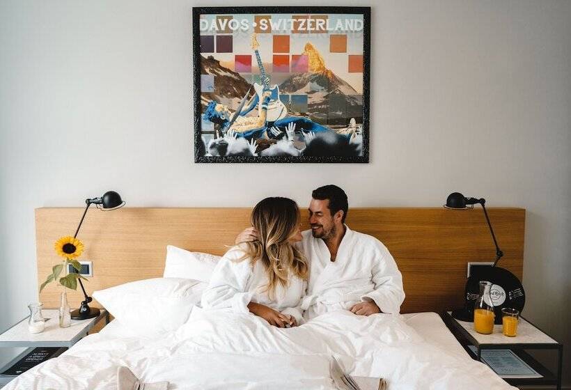 اتاق لوکس با تخت بزرگ, Hard Rock Hotel Davos