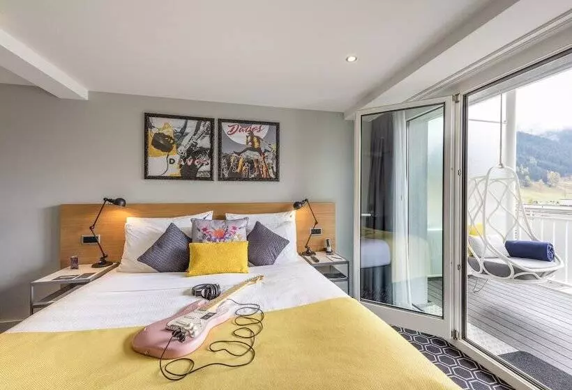 キングサイズベッドのデラックスルーム, Hard Rock Hotel Davos