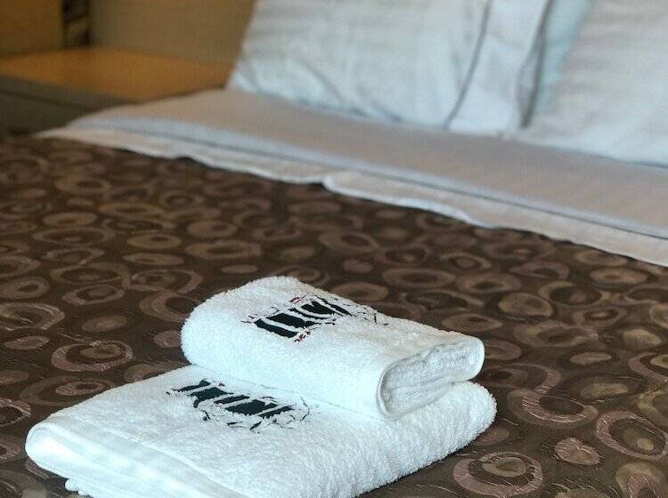 サイドシービューファミリールーム, Irini