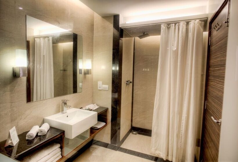 غرفة تنفيذية, Mercure Chandigarh Tribune Chowk