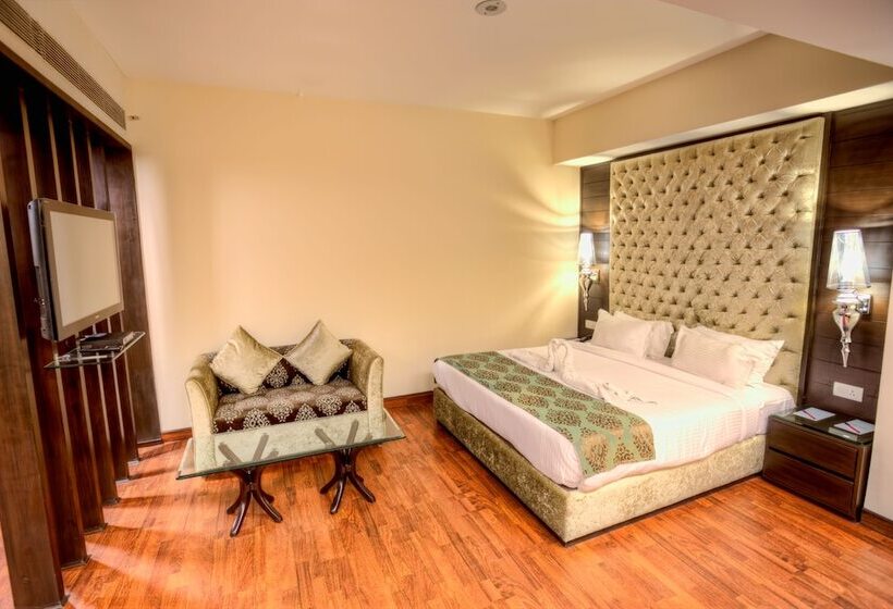 غرفة تنفيذية, Mercure Chandigarh Tribune Chowk