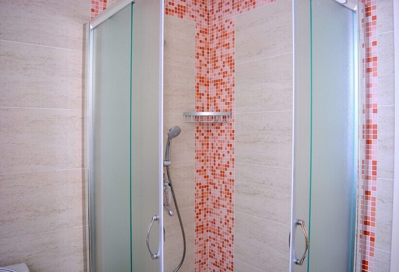 اتاق راحتی با چشم‌انداز دریا, Magadan Health Resort