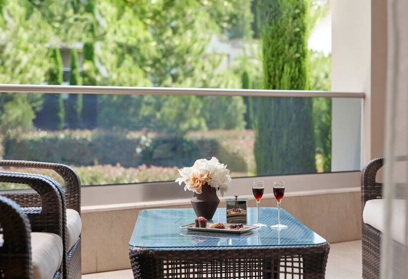 Люкс, Pomegranate Wellness Spa