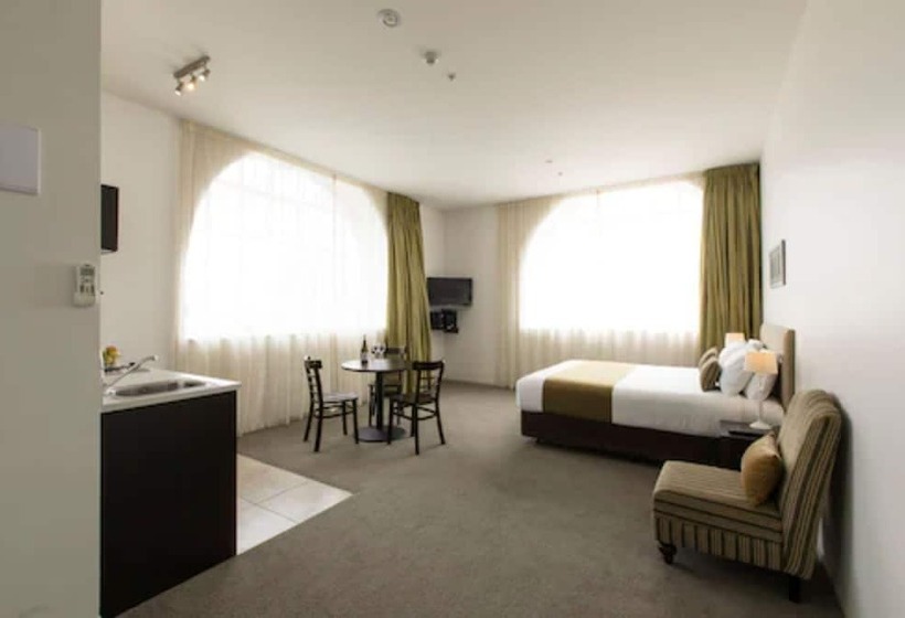 スタンダードスタジオ, Quest Hamilton Serviced Apartments