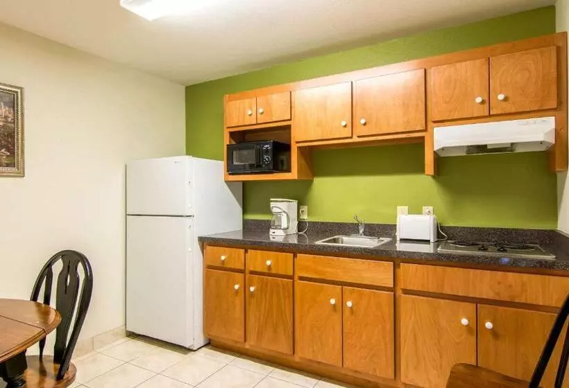 ２ダブルベッドのスタンダードルーム, Sleep Inn & Suites Near Fort Greggadams