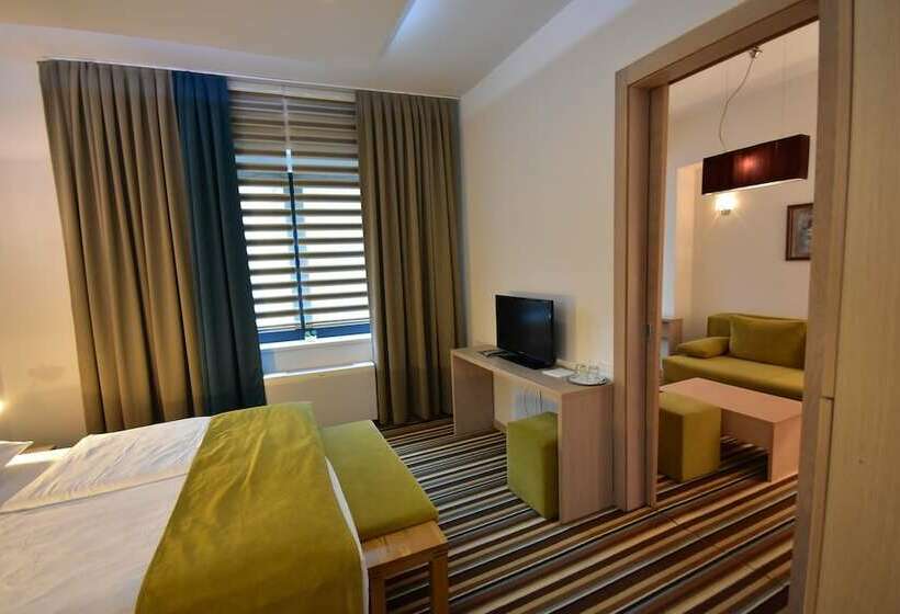 سوییت, Villa Melody