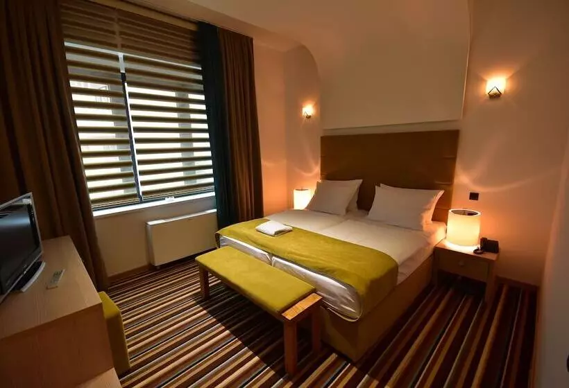 اتاق استاندارد سه نفره, Villa Melody