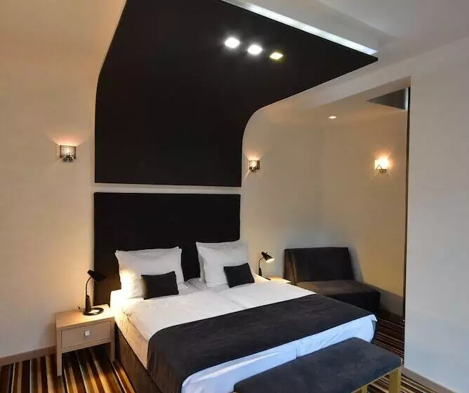 اتاق استاندارد سه نفره, Villa Melody