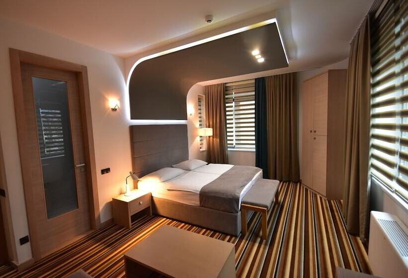 اتاق استاندارد سه نفره, Villa Melody