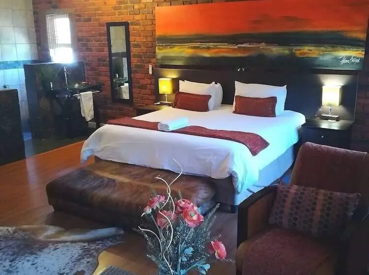 سوییت لوکس, 24 Onvrey Guest House