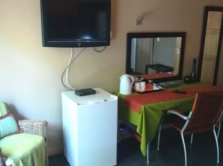 اتاق خانوادگی, 24 Onvrey Guest House