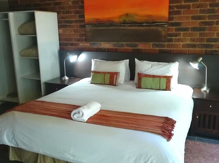 Семейный Номер, 24 Onvrey Guest House